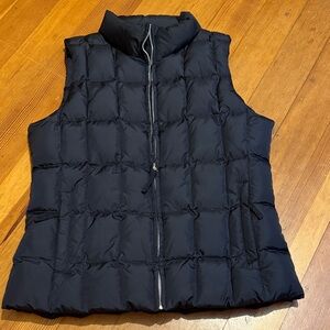 Gap Black Puffer Vest